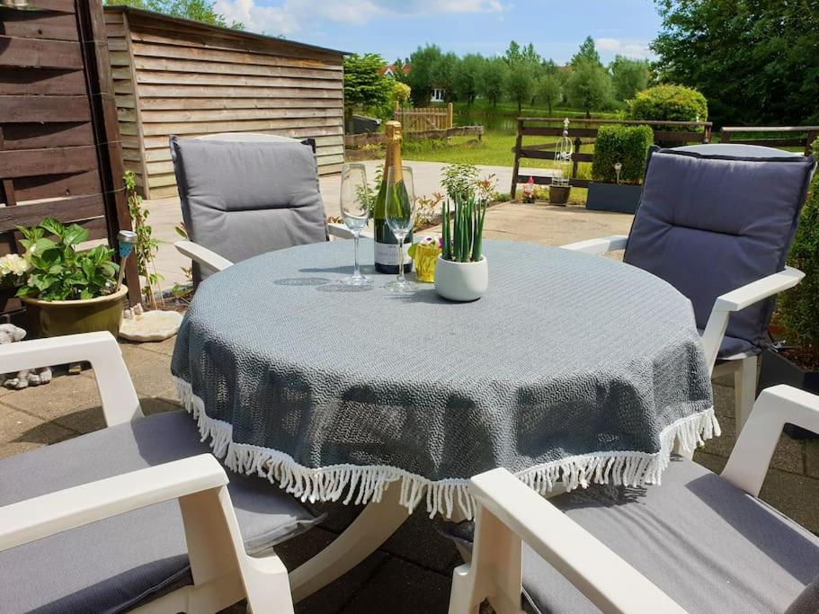 Welkom In Dekreek V59, Dem Freundlichen Ferienhaus Bruinisse Luaran gambar